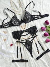 Flame Embroidered Chain Bra Set (Option: Black-S)